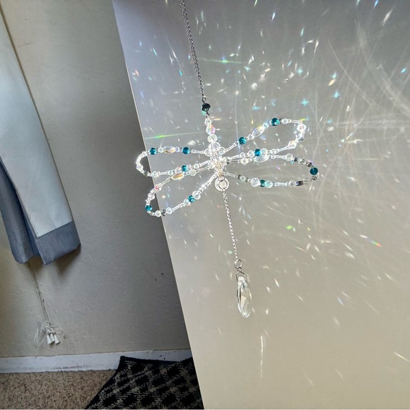 Handmade Dragonfly Suncatcher. - Picture 6 of 10